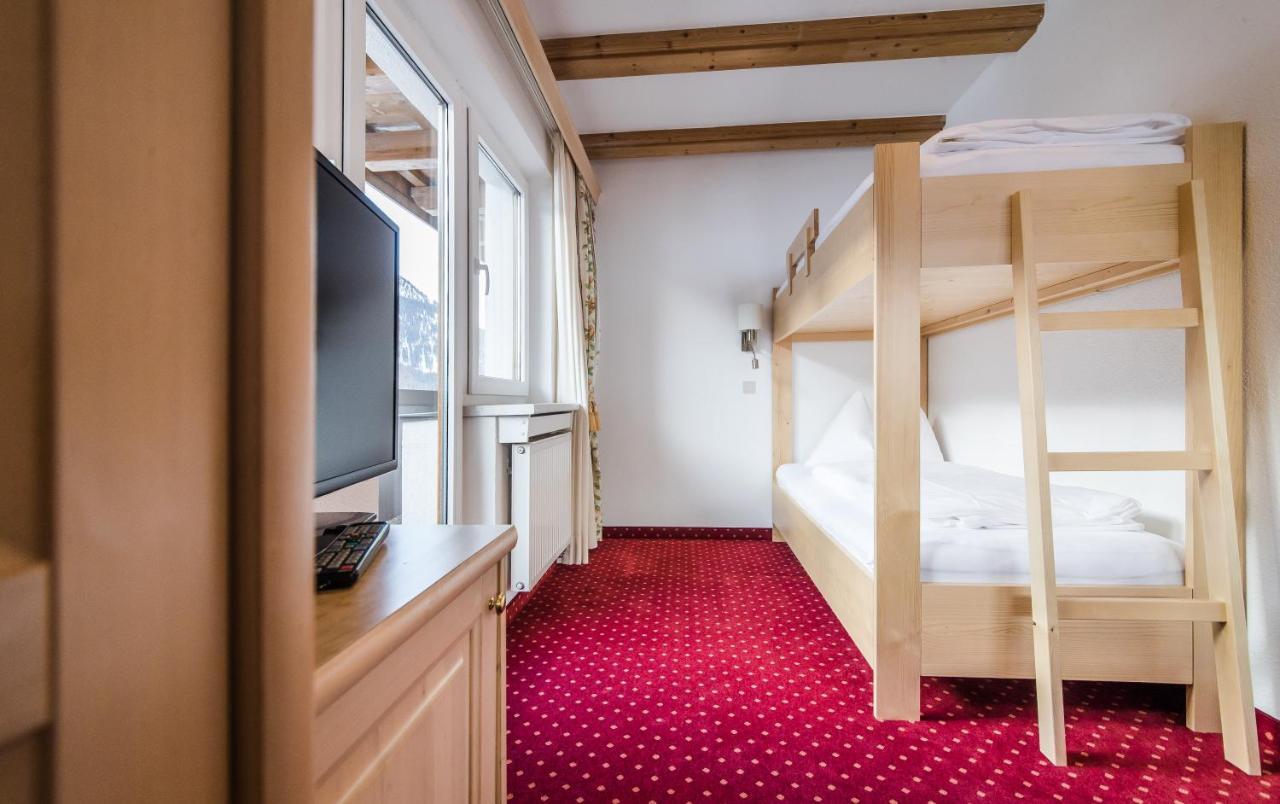 Hotel Sonnenheim サンクト・アントン・アム・アールベルク エクステリア 写真